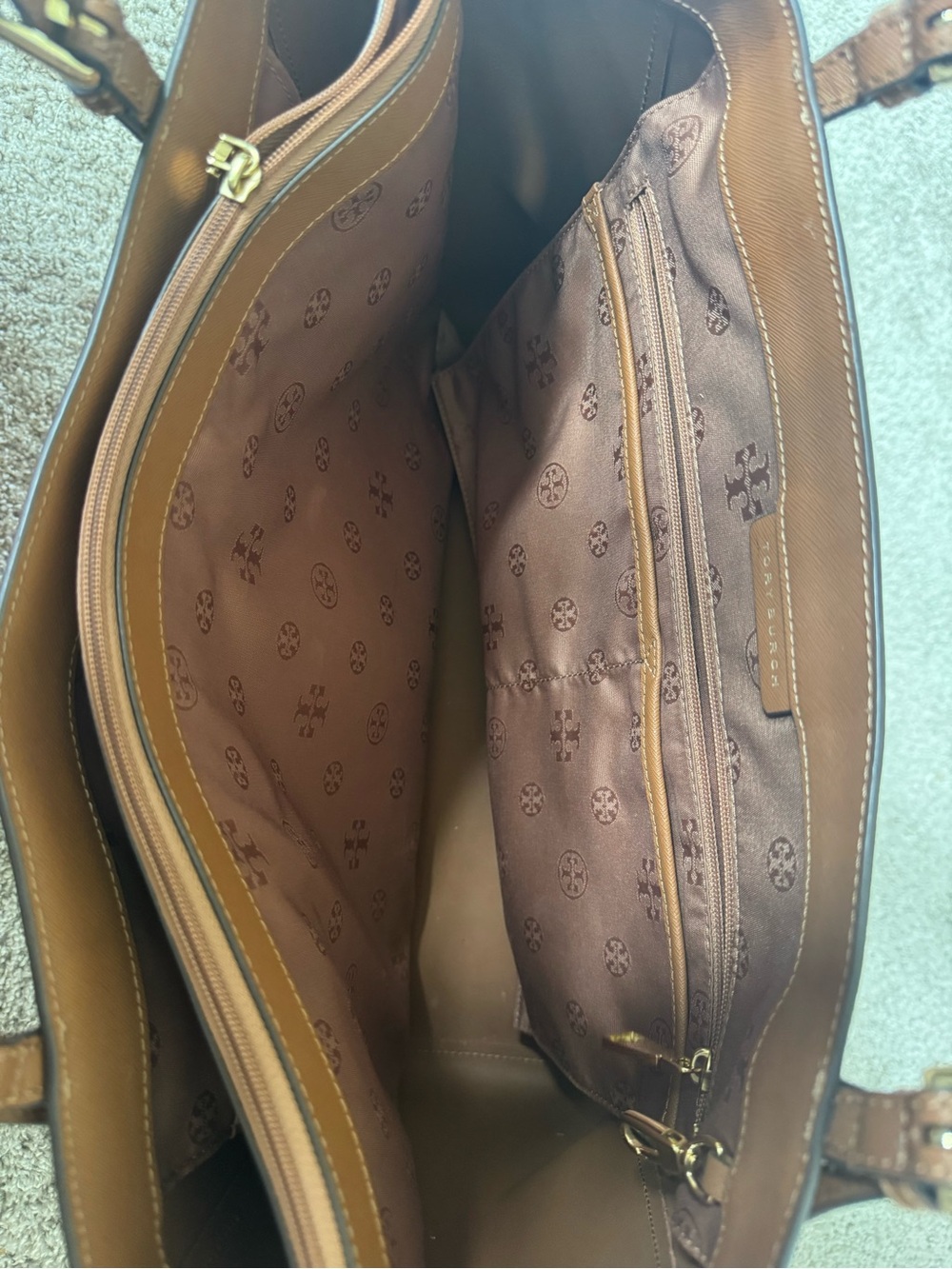Excellent Condition Tory Burch Cognac Leather Saffiano Tote - Picture 11 of 13
